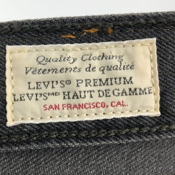 NWT Aritzia Levi's Grey wash 501 Original Short  Mid-rise denim shorts size 27 - Picture 13 of 16